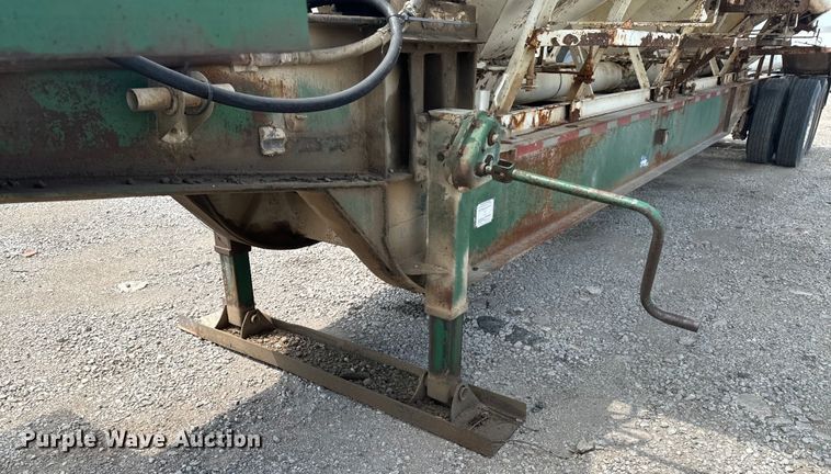 image for item DX1032 1994 DACO Fertilizer tender trailer
