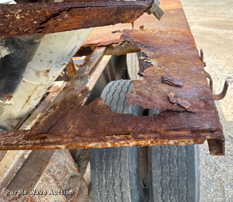 image for item DX1032 1994 DACO Fertilizer tender trailer