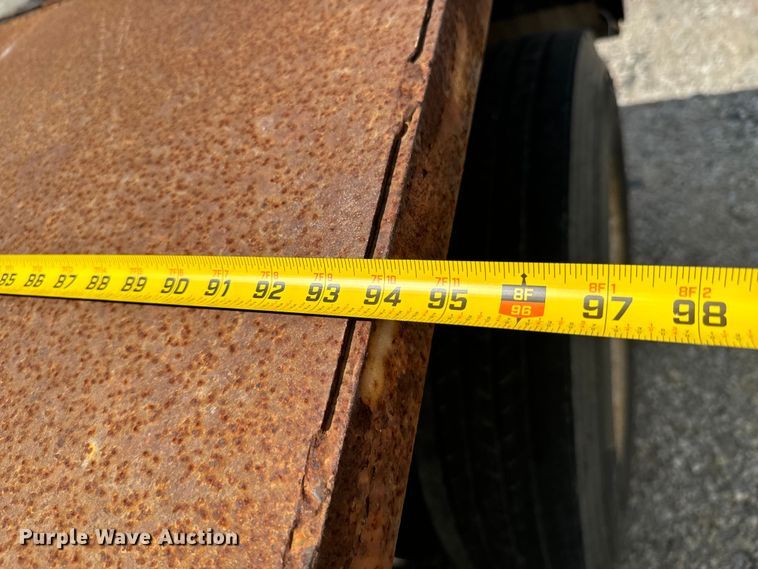 image for item DX1032 1994 DACO Fertilizer tender trailer