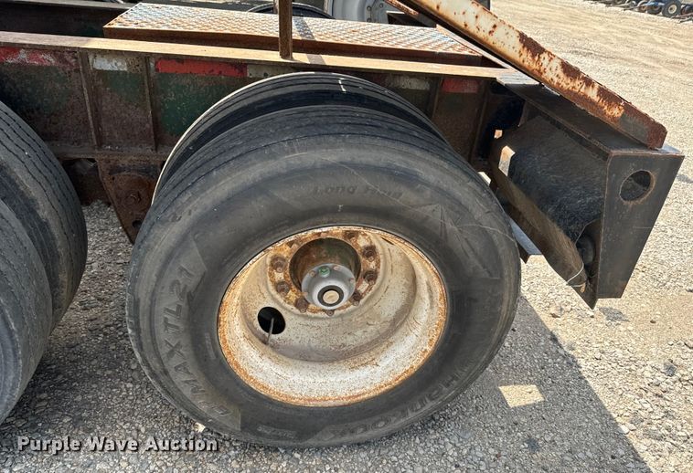 image for item DX1032 1994 DACO Fertilizer tender trailer