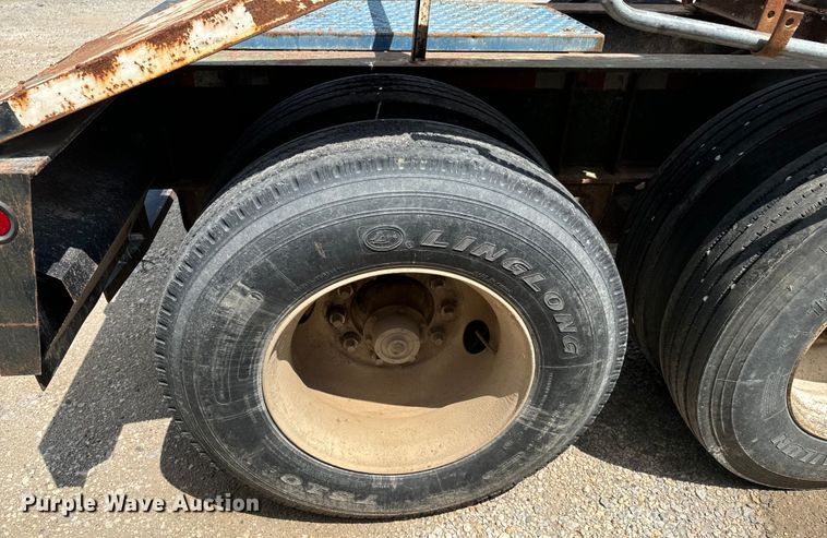 image for item DX1032 1994 DACO Fertilizer tender trailer