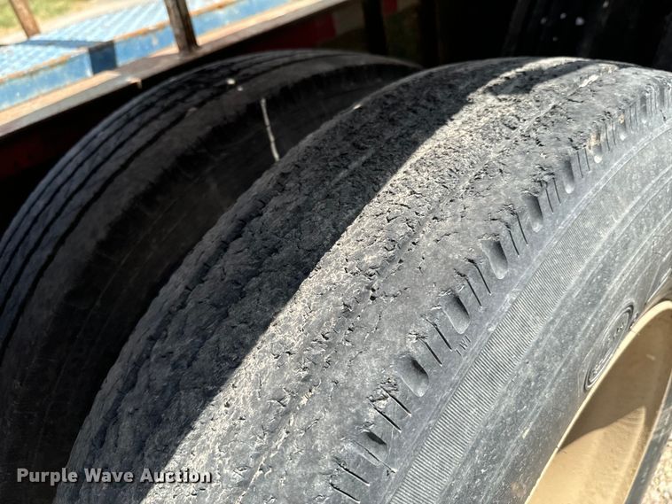 image for item DX1032 1994 DACO Fertilizer tender trailer