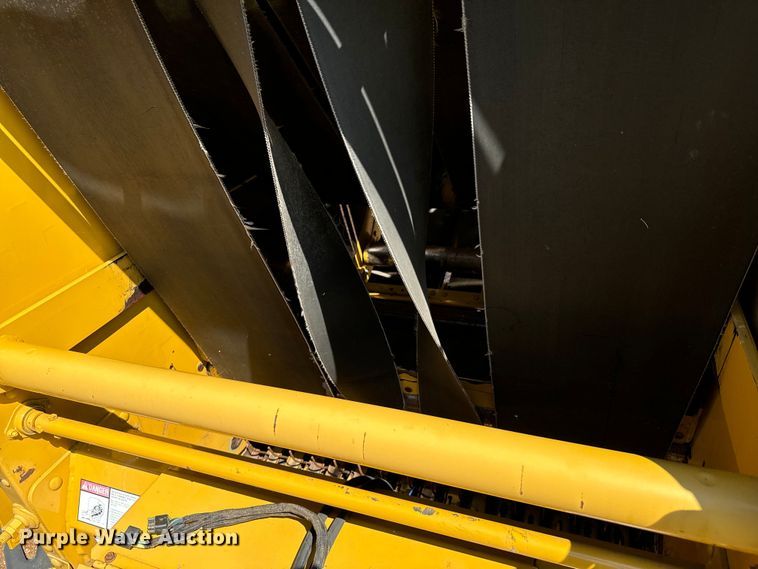 image for item DX1035 1997 Vermeer 504 Super I round baler