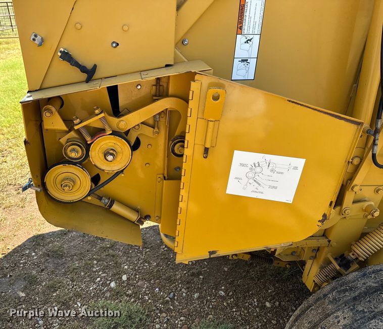 image for item DX1035 1997 Vermeer 504 Super I round baler