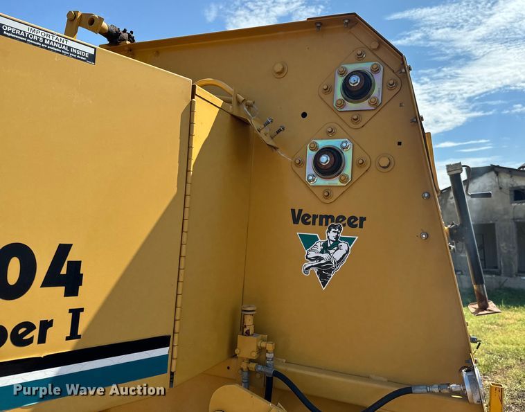 image for item DX1035 1997 Vermeer 504 Super I round baler