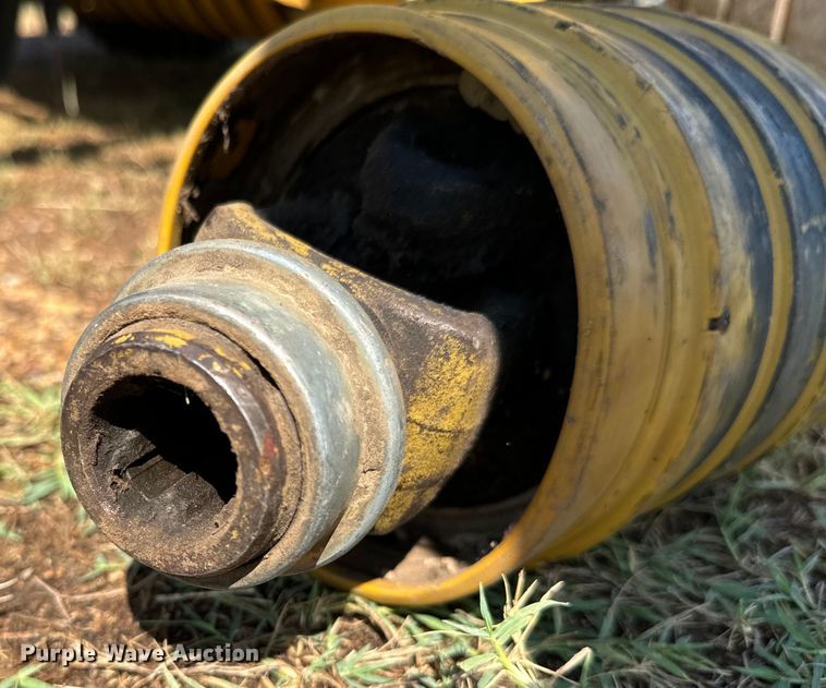 image for item DX1035 1997 Vermeer 504 Super I round baler