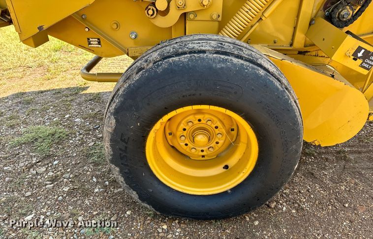 image for item DX1035 1997 Vermeer 504 Super I round baler