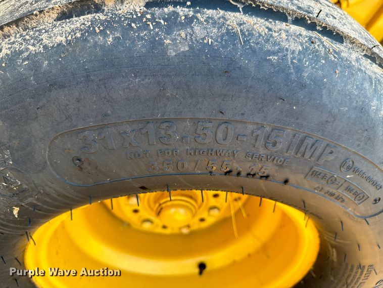 image for item DX1035 1997 Vermeer 504 Super I round baler