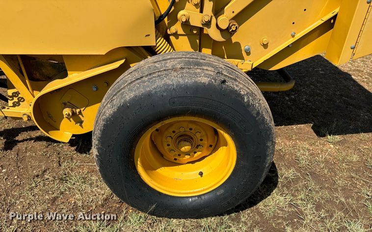 image for item DX1035 1997 Vermeer 504 Super I round baler