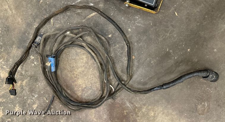 image for item DX1035 1997 Vermeer 504 Super I round baler