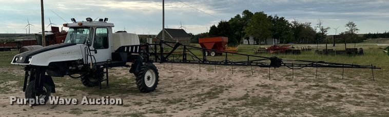 image for item DX3569 AGCO Spra-Coupe 4450 sprayer