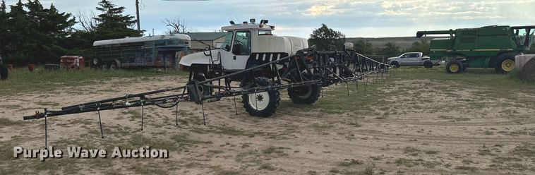 image for item DX3569 AGCO Spra-Coupe 4450 sprayer