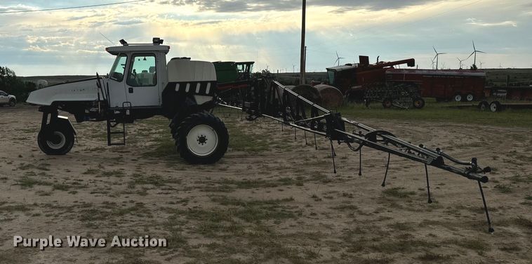 image for item DX3569 AGCO Spra-Coupe 4450 sprayer