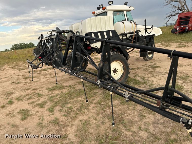 image for item DX3569 AGCO Spra-Coupe 4450 sprayer