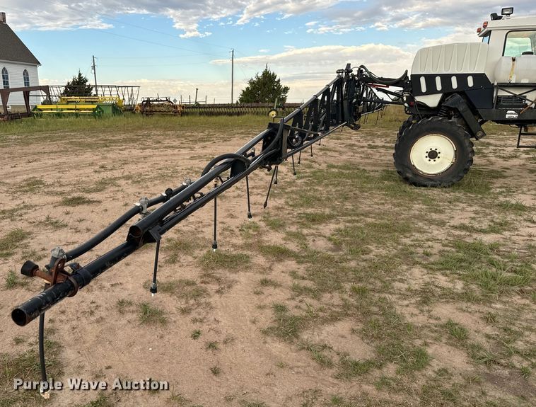image for item DX3569 AGCO Spra-Coupe 4450 sprayer