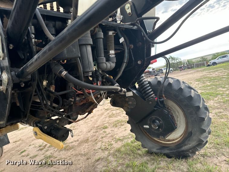 image for item DX3569 AGCO Spra-Coupe 4450 sprayer