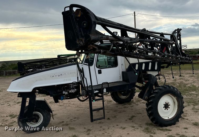 image for item DX3569 AGCO Spra-Coupe 4450 sprayer