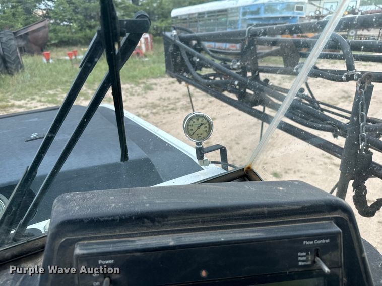 image for item DX3569 AGCO Spra-Coupe 4450 sprayer