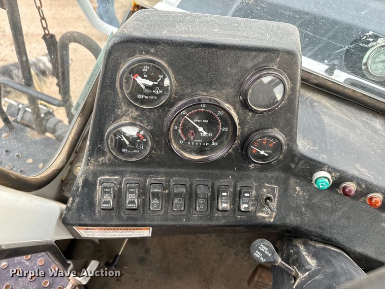 image for item DX3569 AGCO Spra-Coupe 4450 sprayer