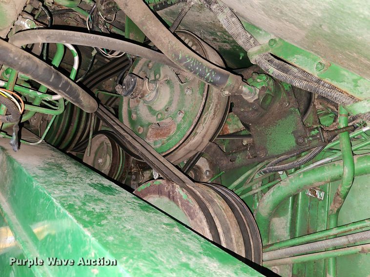 image for item EI8225 1988 John Deere 7720 Titan II  RWA combine