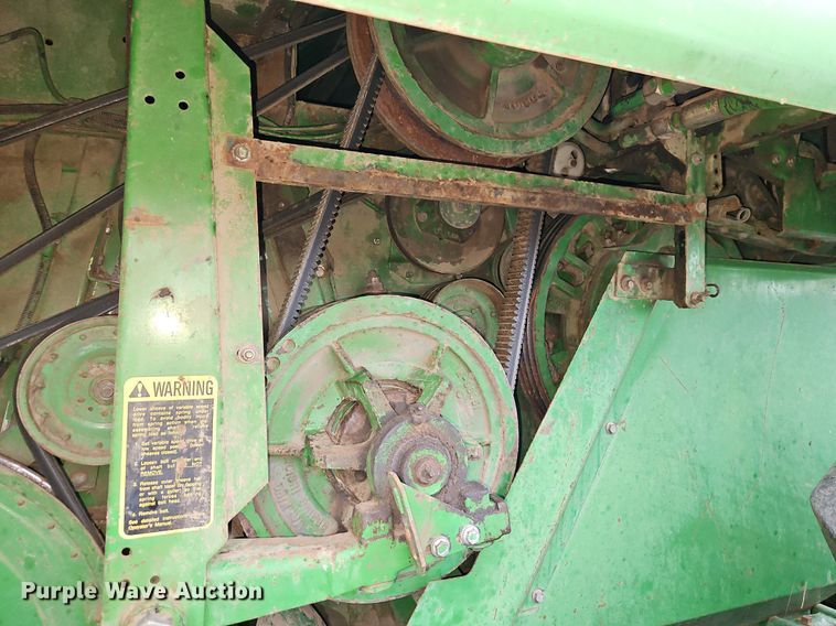 image for item EI8225 1988 John Deere 7720 Titan II  RWA combine