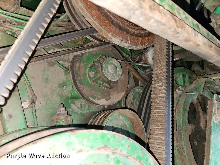 image for item EI8225 1988 John Deere 7720 Titan II  RWA combine