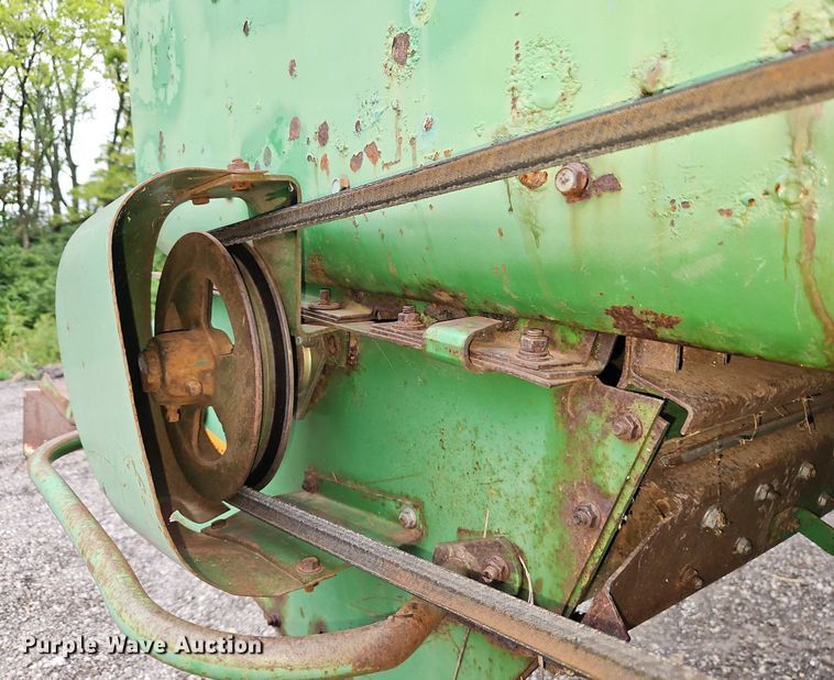 image for item EI8225 1988 John Deere 7720 Titan II  RWA combine