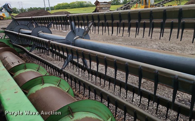 image for item EI8225 1988 John Deere 7720 Titan II  RWA combine