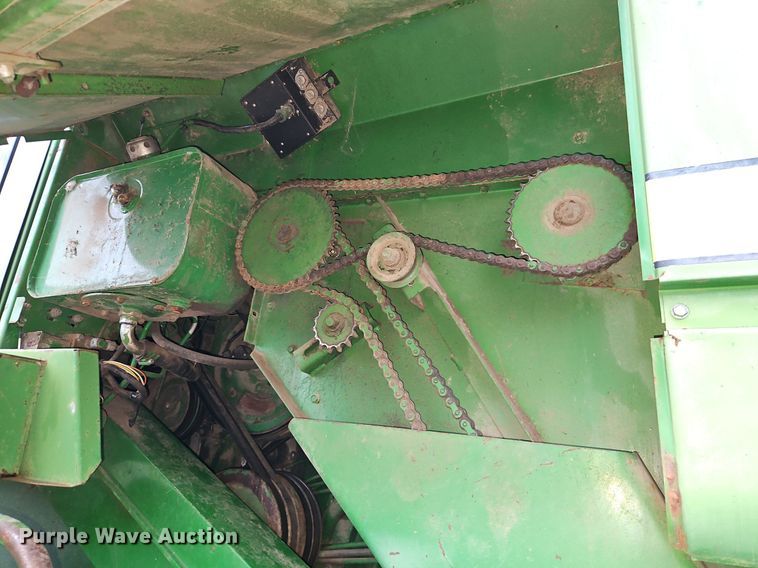 image for item EI8225 1988 John Deere 7720 Titan II  RWA combine