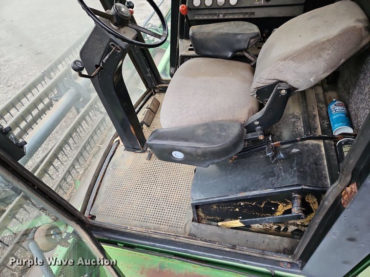 image for item EI8225 1988 John Deere 7720 Titan II  RWA combine