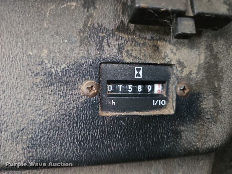 image for item EI8225 1988 John Deere 7720 Titan II  RWA combine