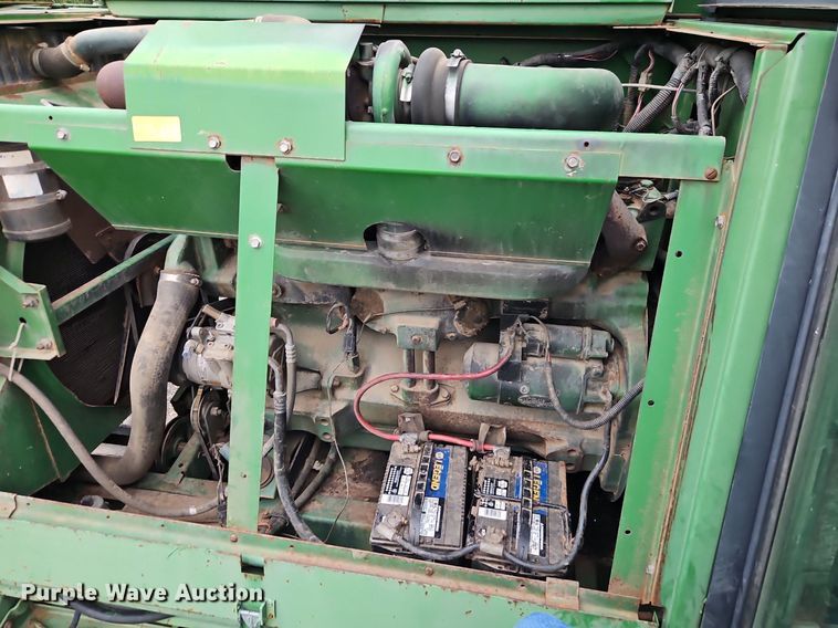 image for item EI8225 1988 John Deere 7720 Titan II  RWA combine