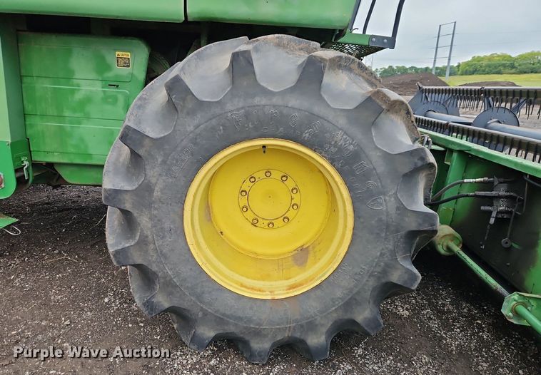 image for item EI8225 1988 John Deere 7720 Titan II  RWA combine