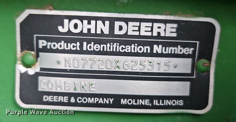 image for item EI8225 1988 John Deere 7720 Titan II  RWA combine