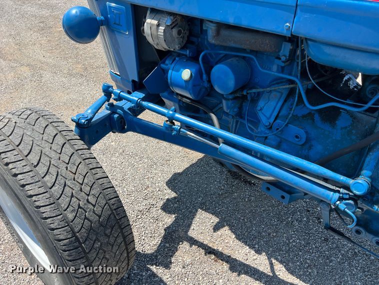 image for item EJ2947 Ford 3910 tractor