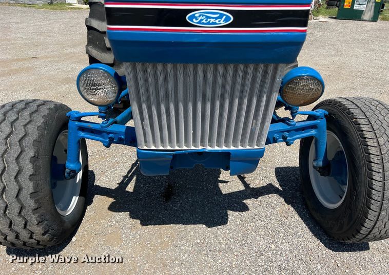 image for item EJ2947 Ford 3910 tractor