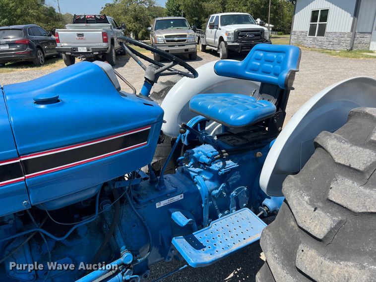 image for item EJ2947 Ford 3910 tractor