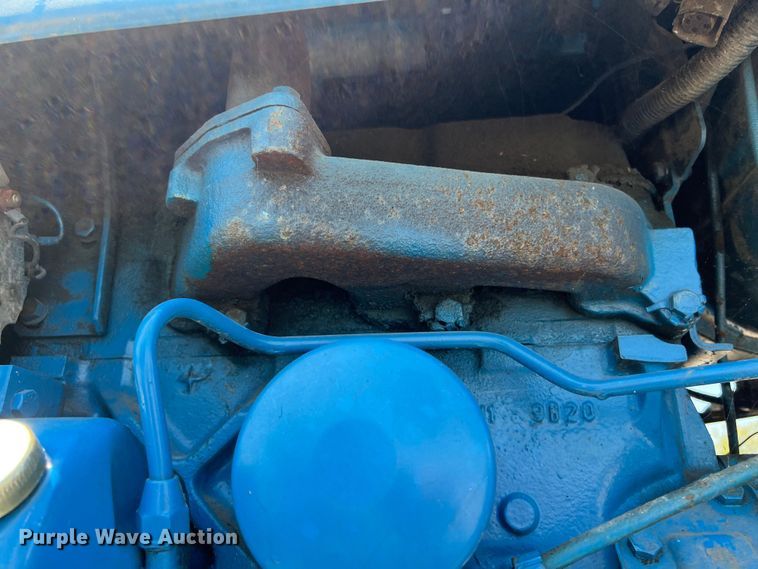 image for item EJ2947 Ford 3910 tractor