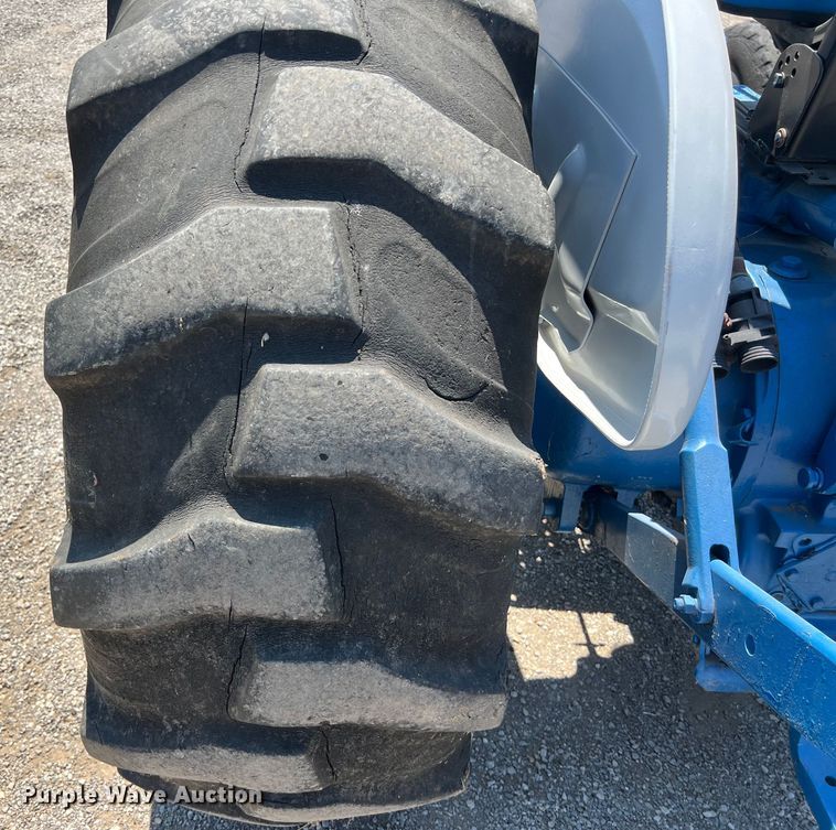 image for item EJ2947 Ford 3910 tractor