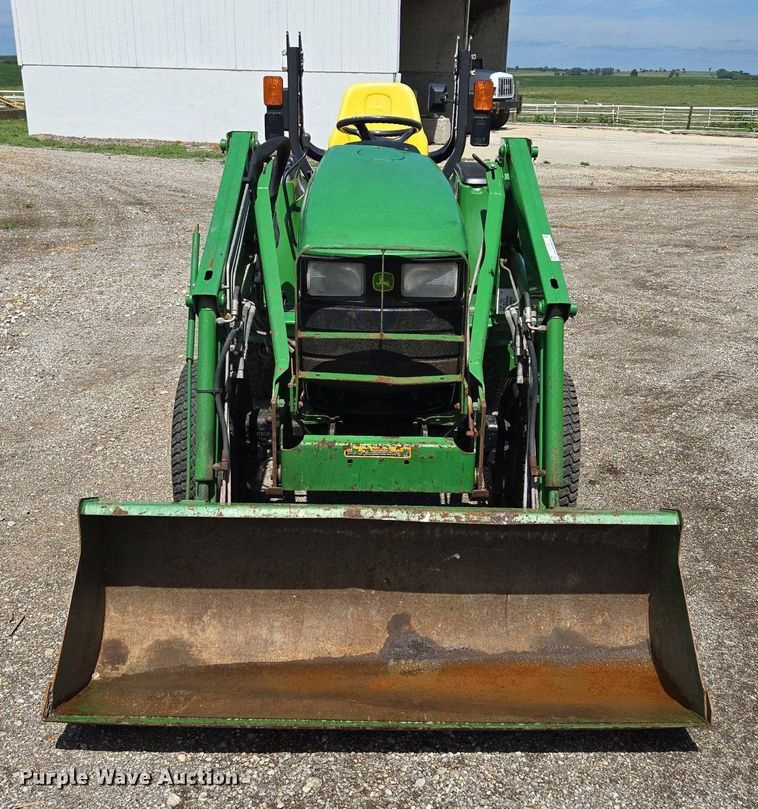 image for item EJ7151 2004 John Deere 4310 MFWD tractor