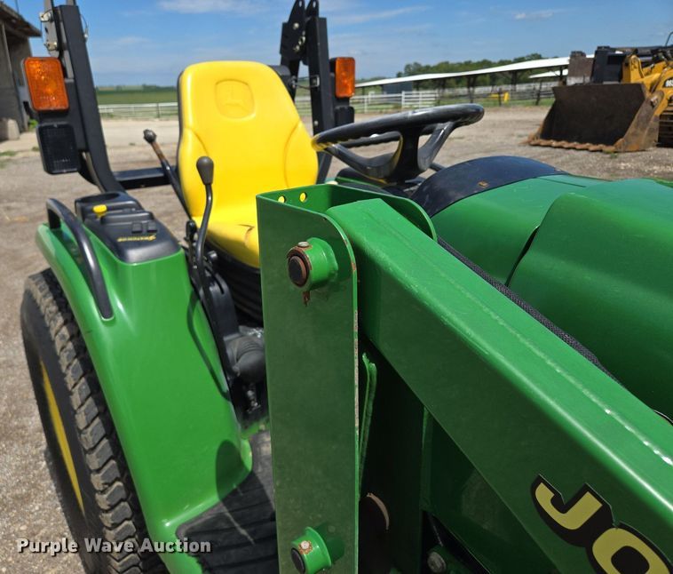 image for item EJ7151 2004 John Deere 4310 MFWD tractor