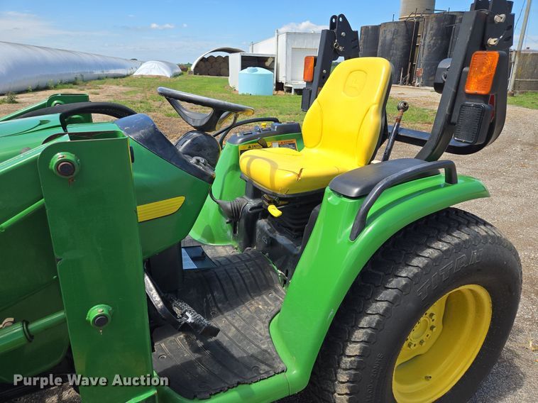 image for item EJ7151 2004 John Deere 4310 MFWD tractor