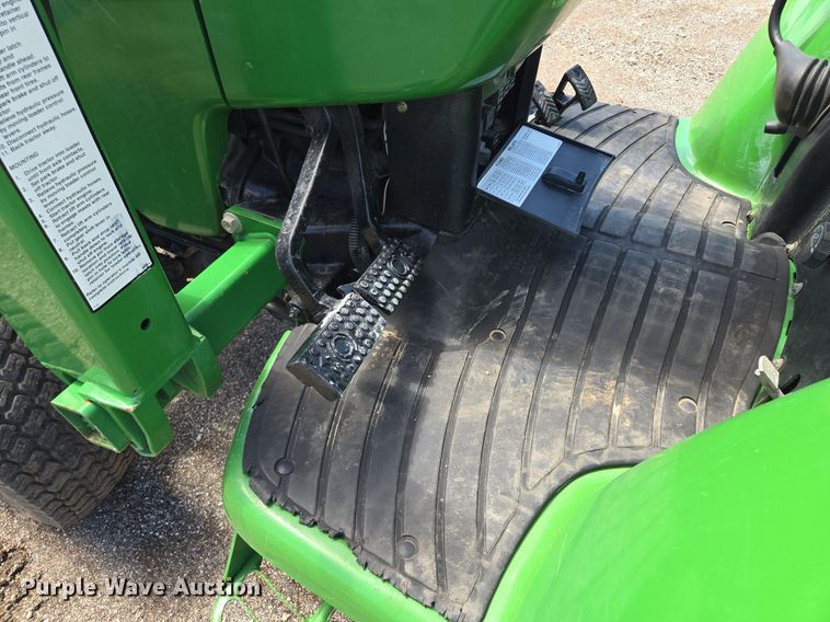 image for item EJ7151 2004 John Deere 4310 MFWD tractor