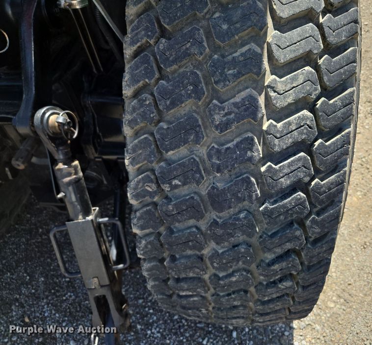 image for item EJ7151 2004 John Deere 4310 MFWD tractor