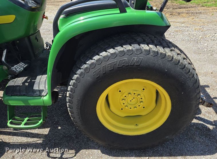 image for item EJ7151 2004 John Deere 4310 MFWD tractor