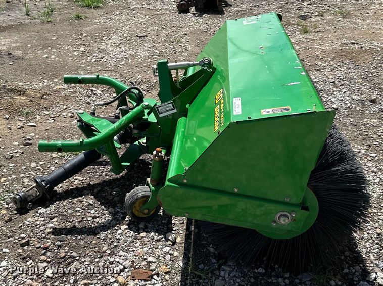 image for item EJ7165 John Deere  power broom