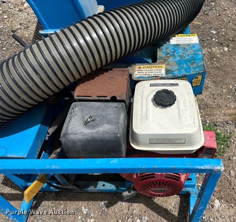 image for item EJ7170 Goossen  bale chopper 