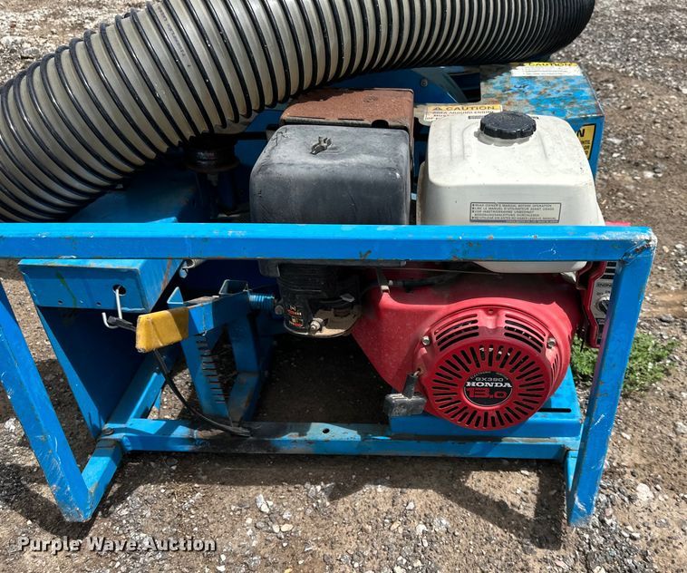 image for item EJ7170 Goossen  bale chopper 