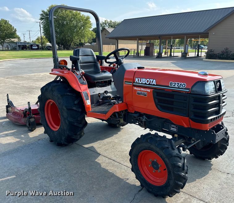 image for item EJ8842 Kubota B2710HSD MFWD tractor