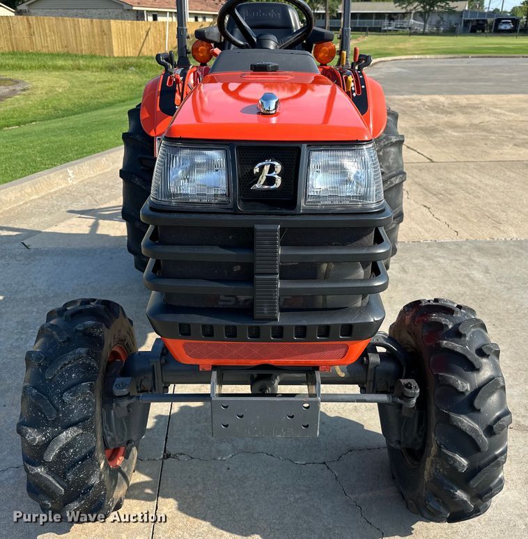 image for item EJ8842 Kubota B2710HSD MFWD tractor